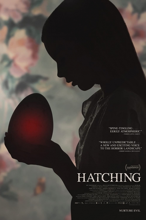 Hatching / Egō (2022, Hanna Bergholm) Q7z6