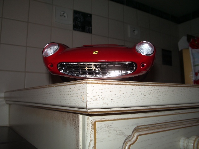  	Ferrari 275 GTB de 1965 au 1/12 de chez revell 6yce