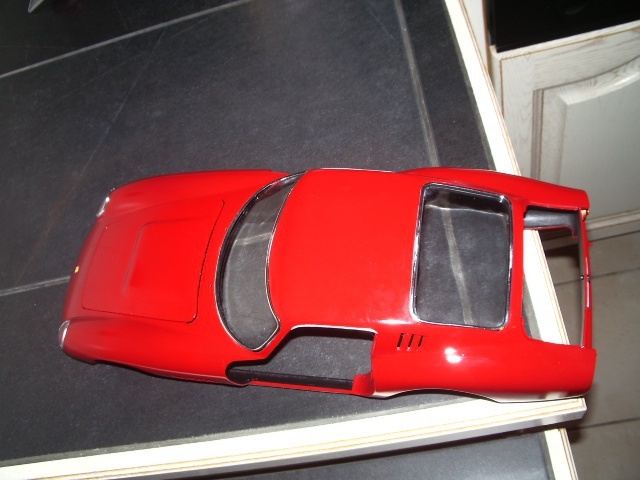  	Ferrari 275 GTB de 1965 au 1/12 de chez revell Ke76