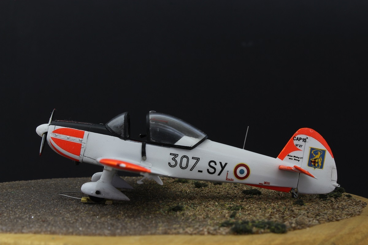 [Vitrine concours "Les avions école"]  Mudry CAP 10B - L'Arsenal  - 1/72 Xybv