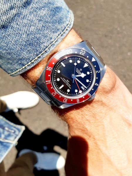 Tudor Black Bay GMT - tome 2 - Page 23 J3s0