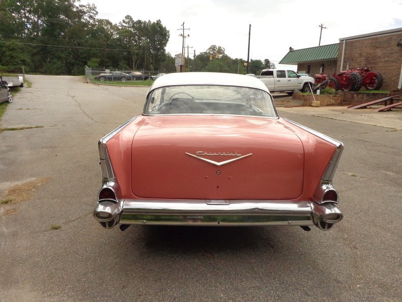 Chevrolet BELAIR convertible de 1957  au 1/16 de chez matchbox/amt  Klxp