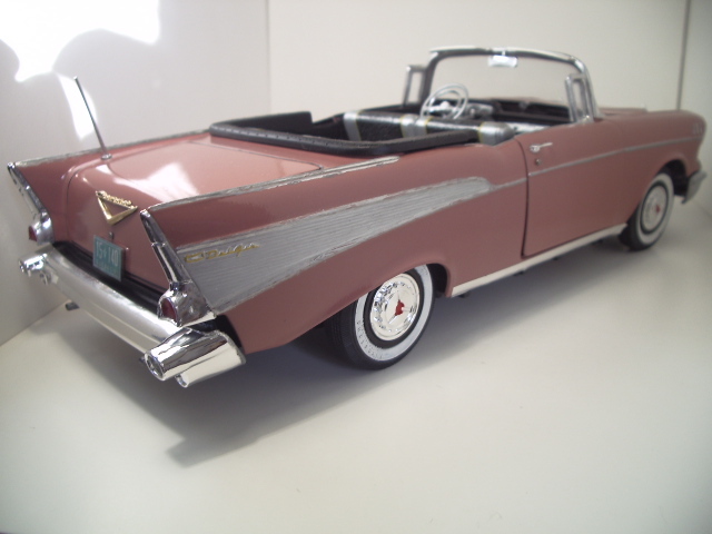 Chevrolet BELAIR convertible de 1957  au 1/16 de chez matchbox/amt  Hysg