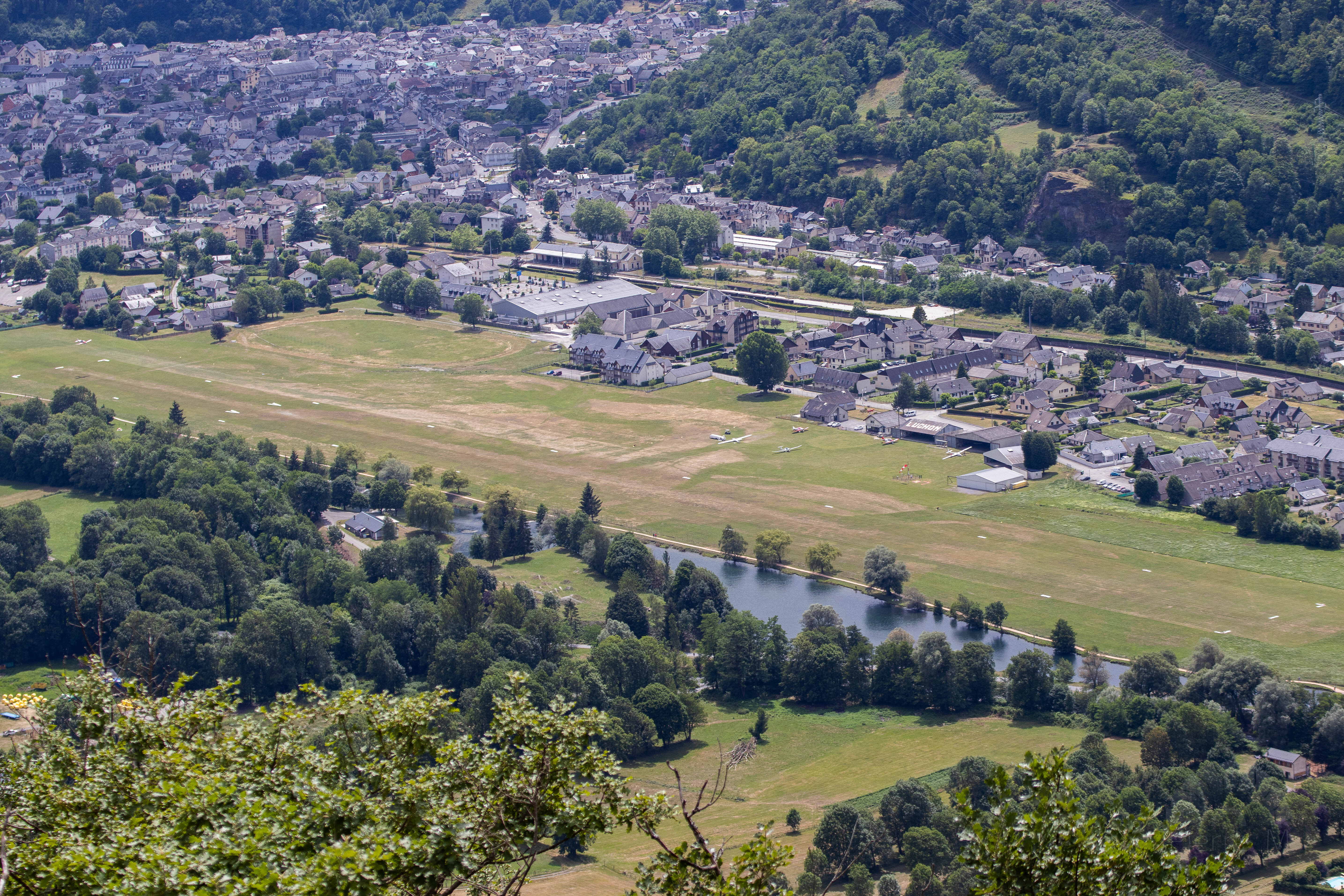 Aérodrome de Bagnères-de-Luchon  Pi5c