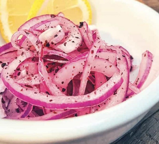 Salade d'oignons rouges Snhu