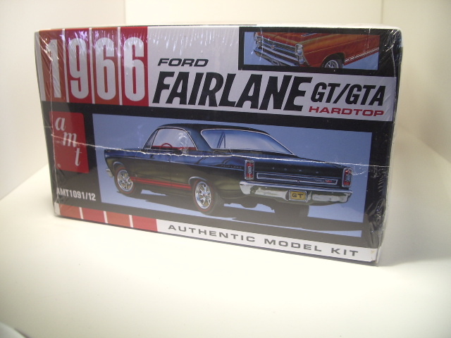 Ford Fairlane GT/GTA 1966 de chez amt au 1/25 6qd8