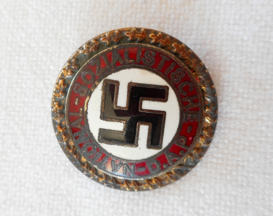 Insignes Nazis à identifier et estimer Glau