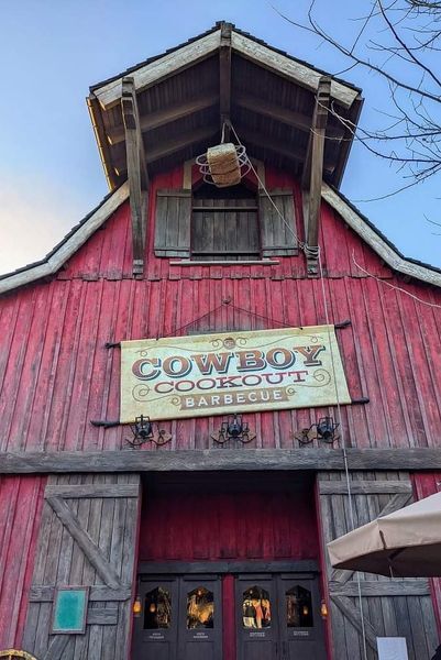 Cowboy Cookout Barbecue (Disneyland Parc)  - Page 7 0baw