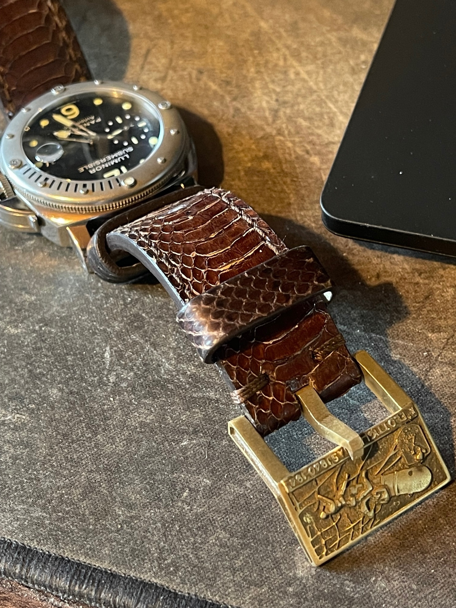 Feu de bracelets PANERAI - tome IV - Page 2 5oas