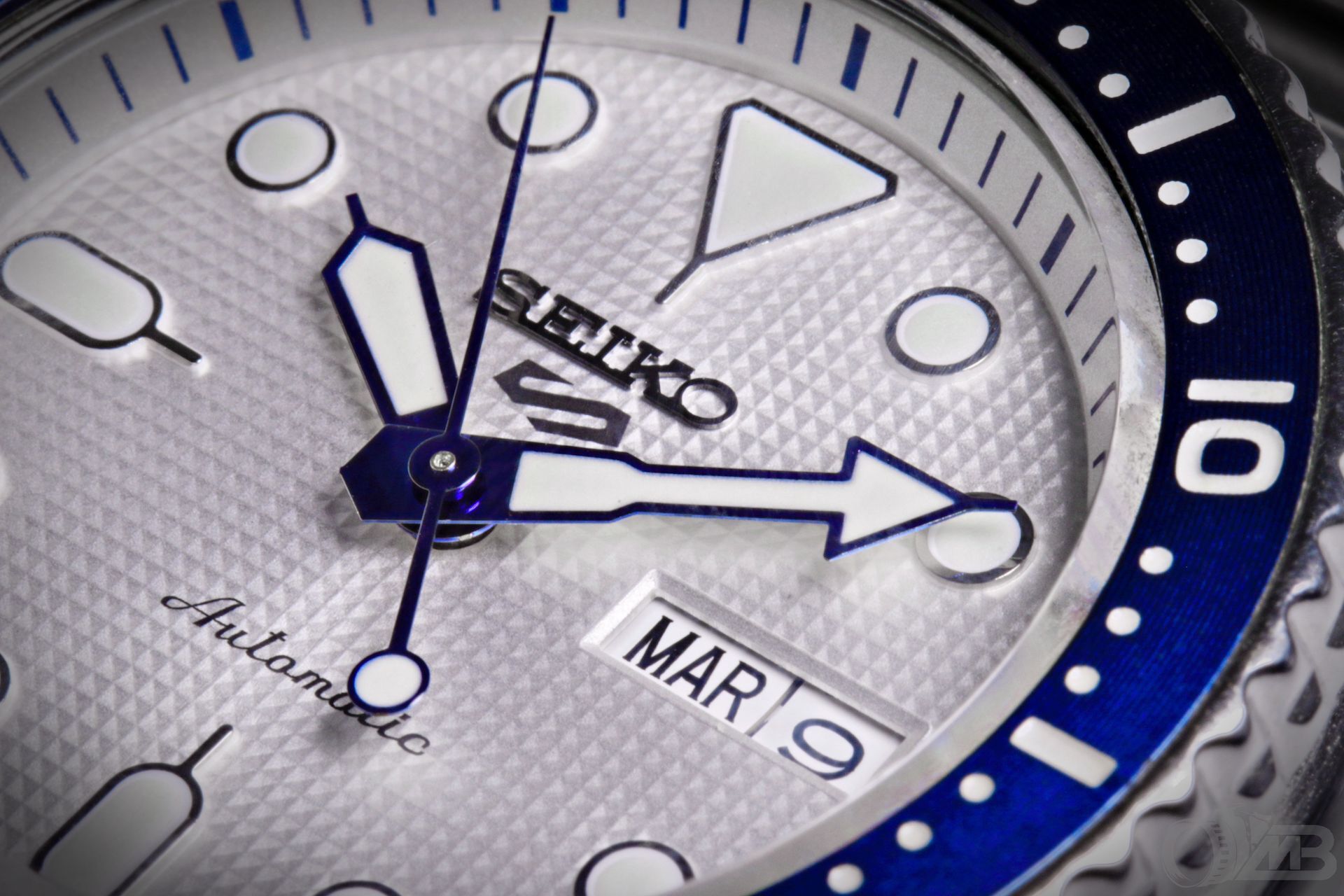 *** La Seiko du jour - vol. 19 *** - Page 9 9dbr