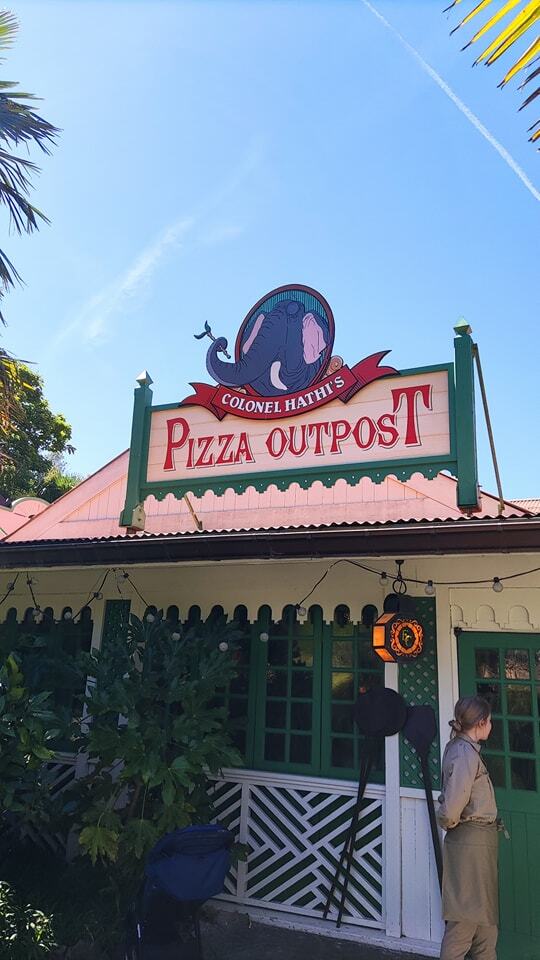 Colonel Hathi' Pizza Outpost (Disneyland Parc)  - Page 7 Wv70