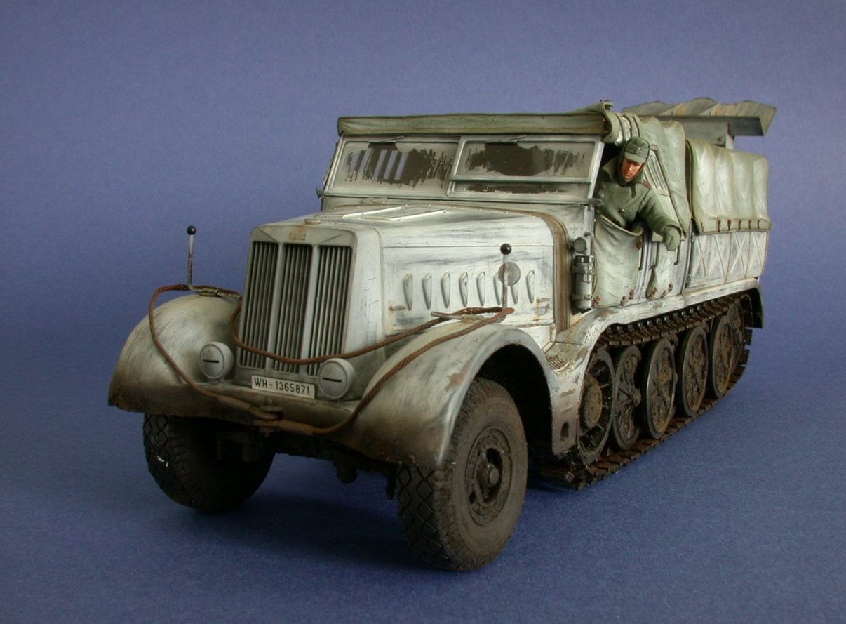 Schwerer Zugkraftwagen 18T Sd.Kfz.9 " Famo " - Tamiya - 1/35 - Page 2 O2vd