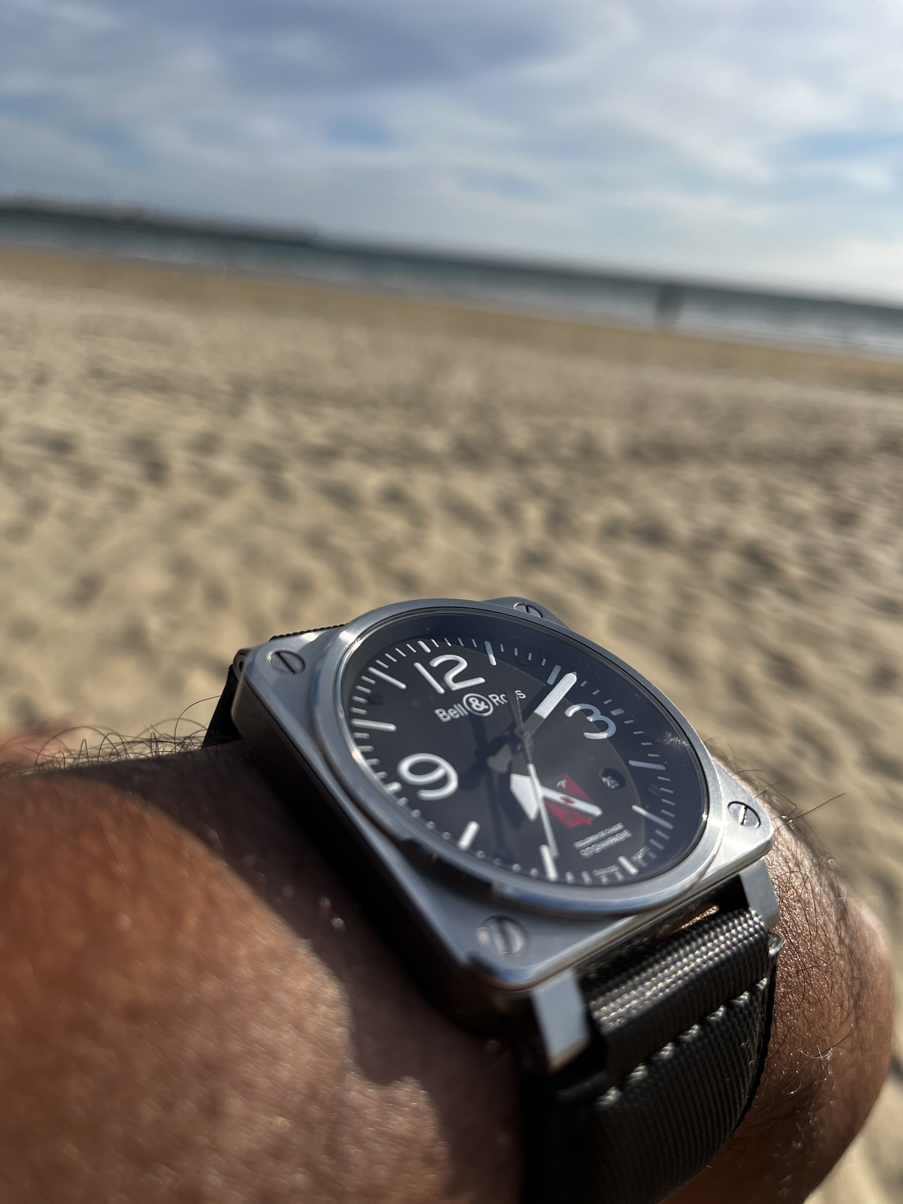 **** La montre du jour ! Vol. 42**** - Page 33 Yyj3