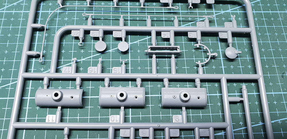 [Modelcollect] P.1000 Ratte - MAJ 11/12 - Page 2 Ft7h