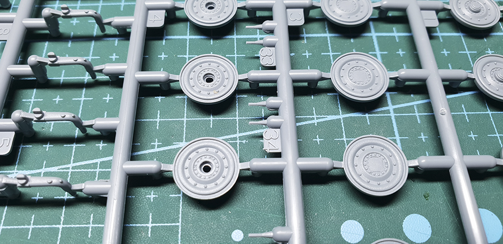 [Modelcollect] P.1000 Ratte - MAJ 11/12 - Page 2 My57