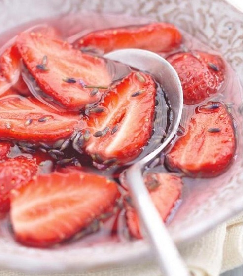 Soupe de fraises à la lavande Ez7v