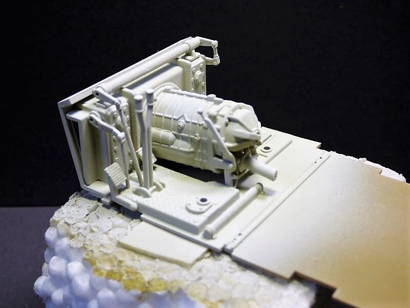 M-12  155 mm Gun Motor Carriage  ACADEMY  1/35 - Page 2 42kb