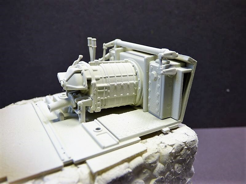 M-12  155 mm Gun Motor Carriage  ACADEMY  1/35 - Page 2 L580