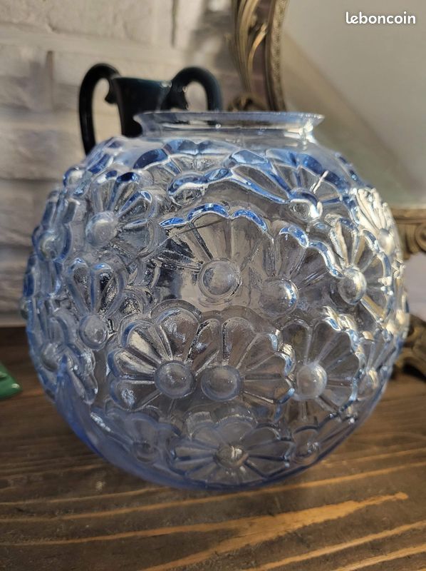 Vase boule art deco en verre bleu cobalt décor fleurs geométriques Z8y5