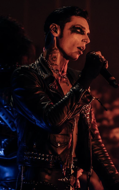 Andy Biersack 8uo1