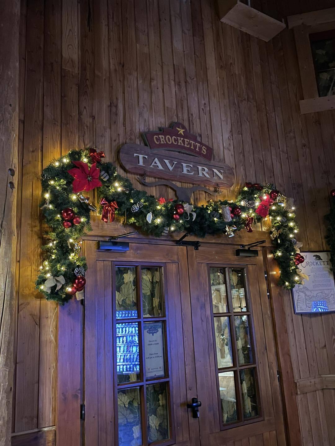  Crockett's Tavern (Davy Crockett Ranch) Of6j