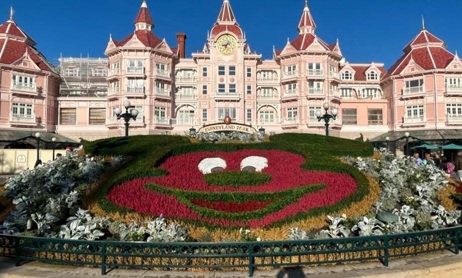 Disneyland Hotel - ré-ouverture le 25 Janvier 2024 Pk2y