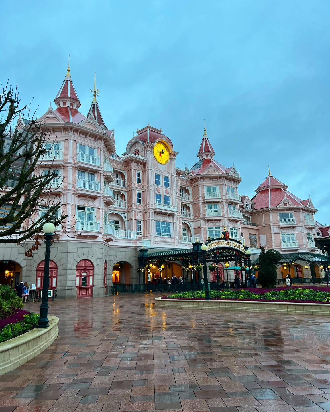 Disneyland Hotel - ré-ouverture le 25 Janvier 2024 Ahiu