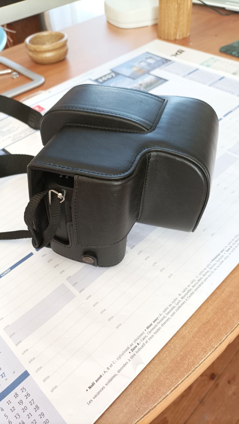 Etui et/ou sac pour le FZ1000 ? 4tyx