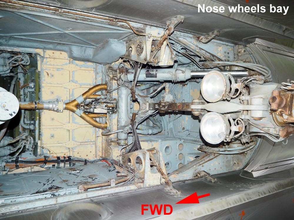 [Azur] 1/72 - SNCASO SO-4050 Vautour IIN  - Page 6 Jvnj