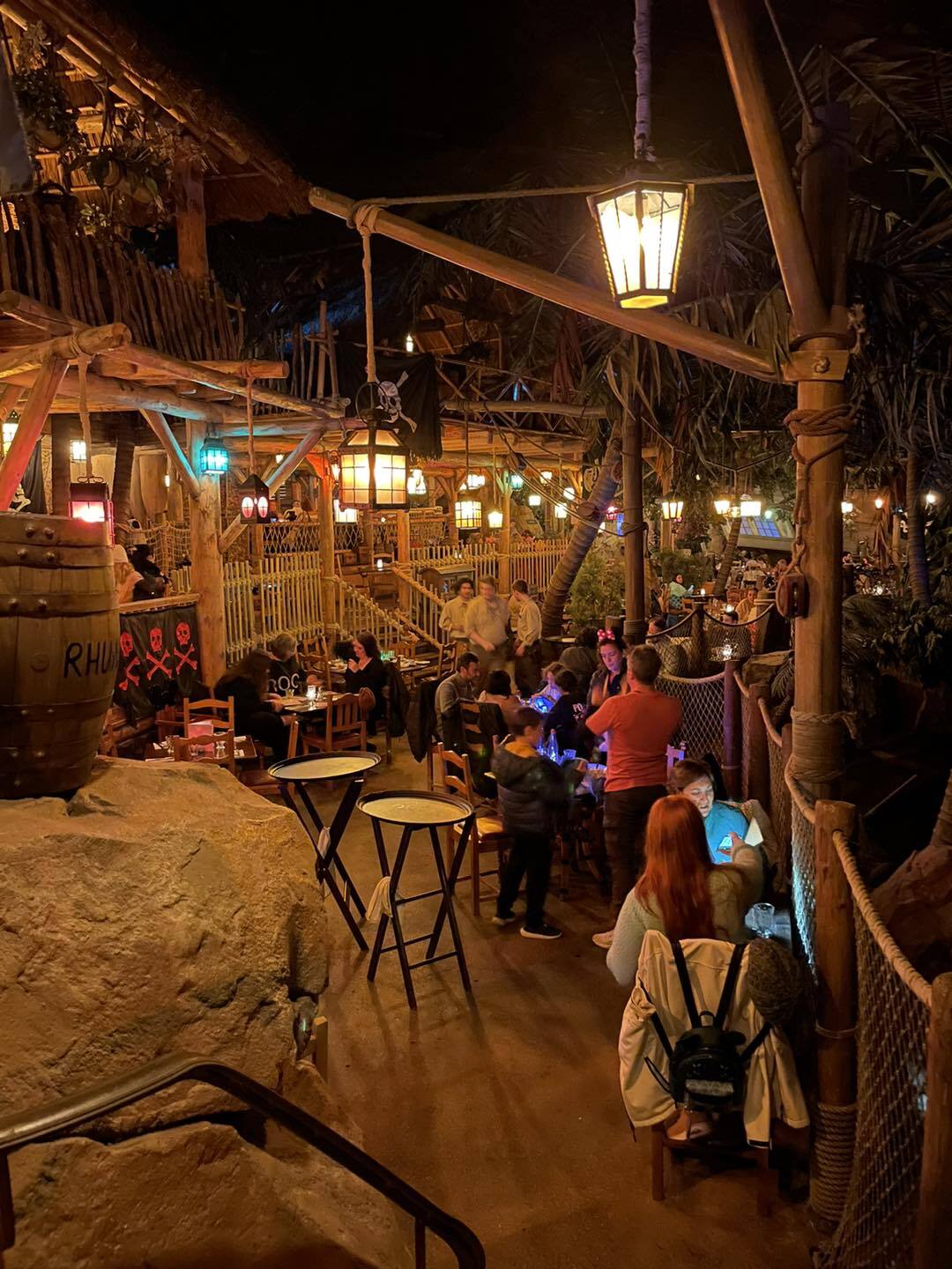 Captain Jack's - Le Restaurant des Pirates (ex- Blue Lagoon" (Disneyland Parc)  - Page 13 Lsrt