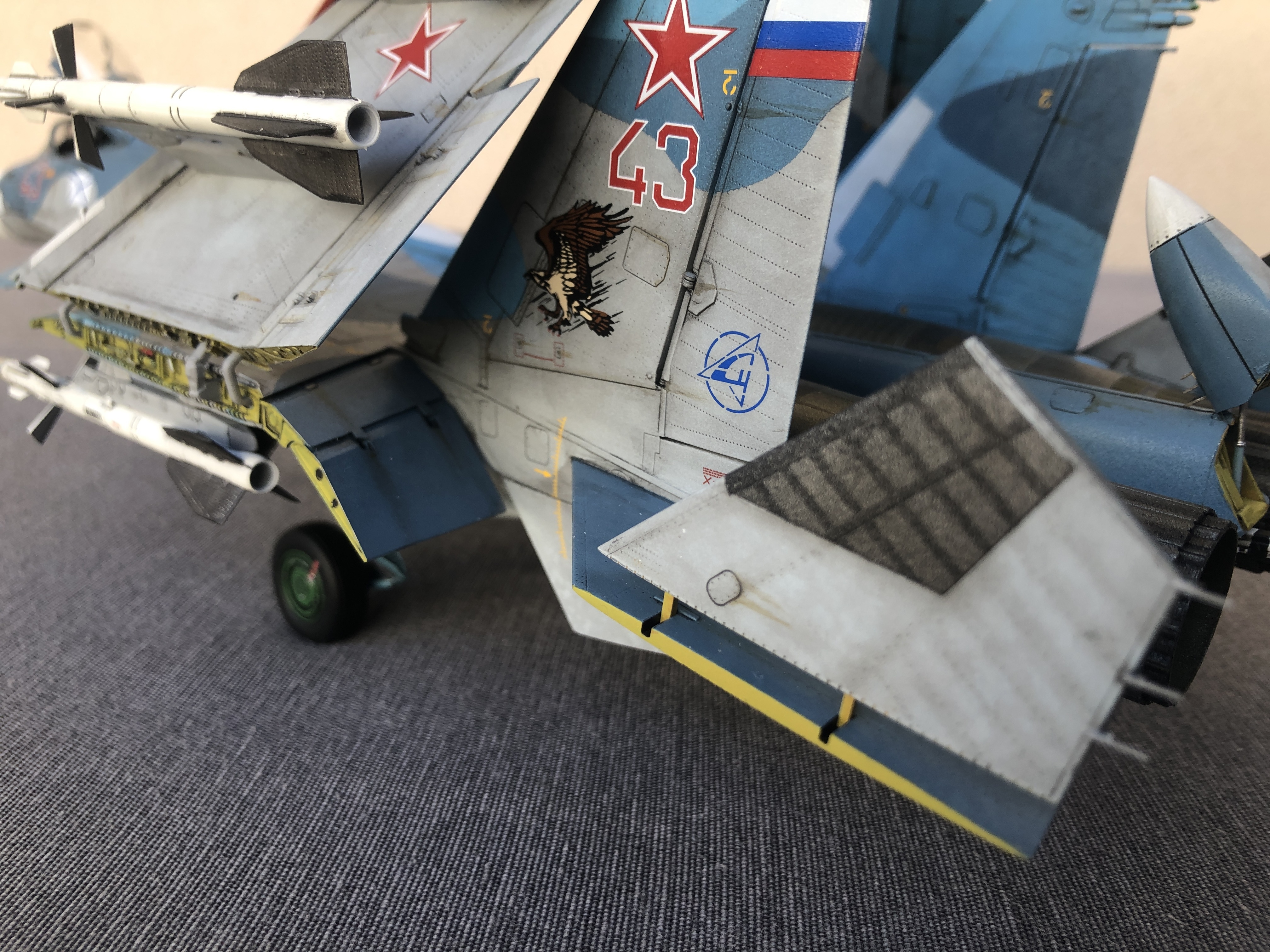 SU-33 Flanker D • Kinetic 1/48 T2s8
