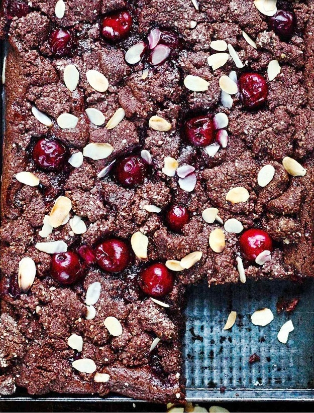 Brownie XXL chocolat/cerises/amandes effilées 28dx