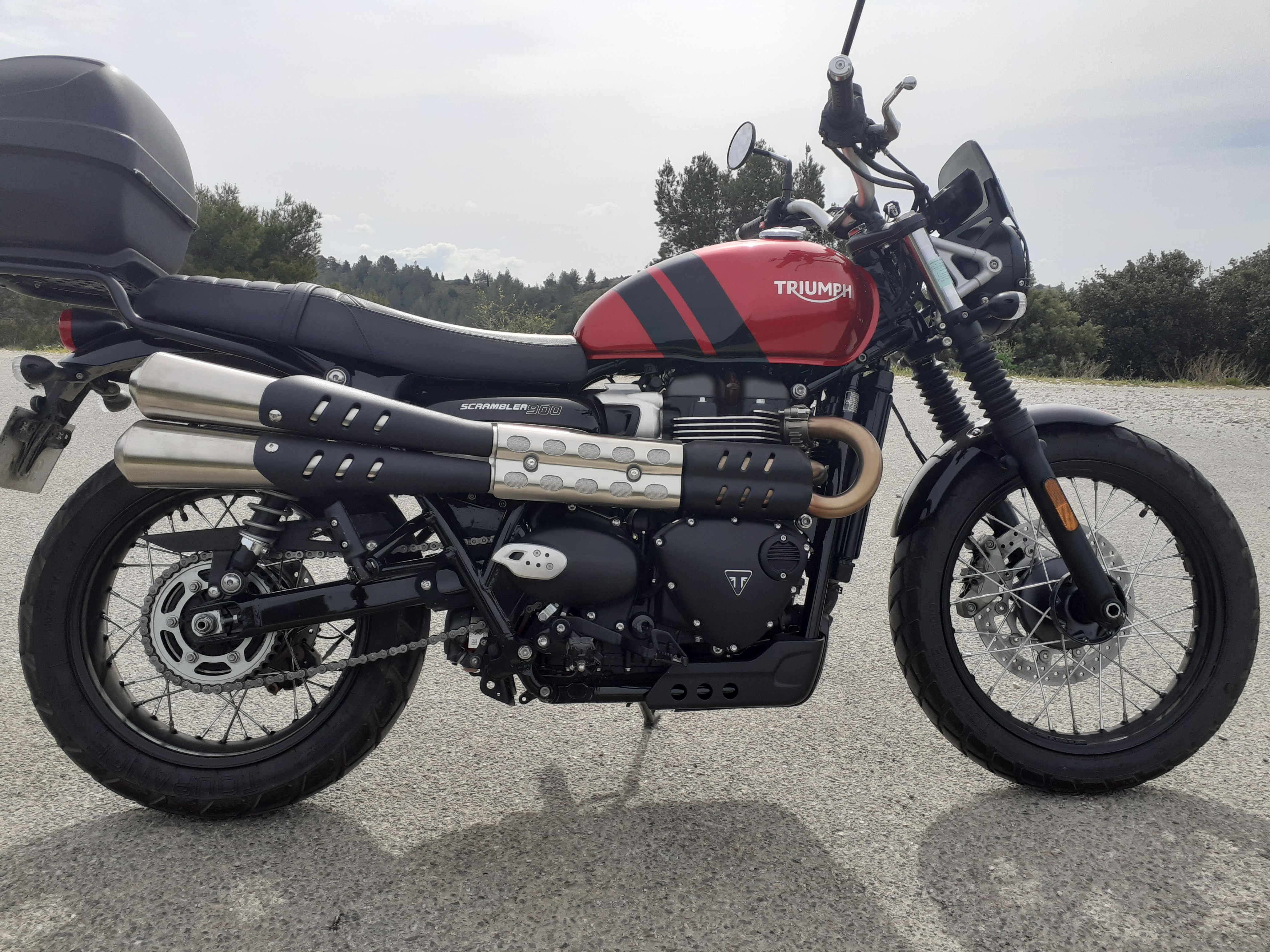 mon scrambler trop mimi F7d5