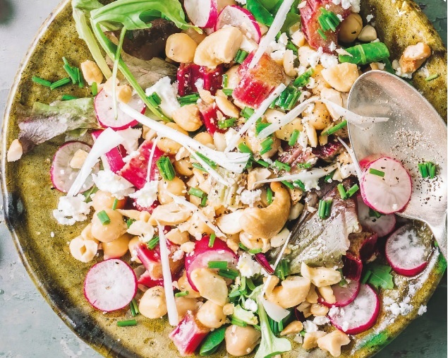 Salade pois-chiches/noix de cajou/rhubarbe Jbzp