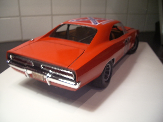 Dodge Charger 1970  GENERAL LEE ( The Dukes Of Hazzard ) au 1/16 de MPC  62oo