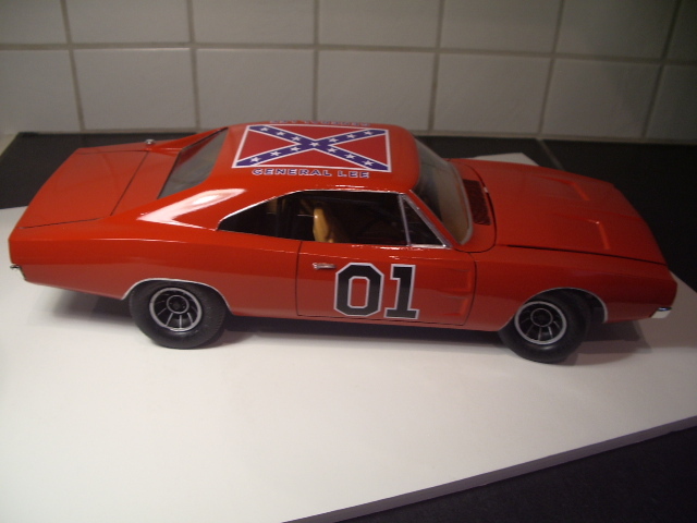 Dodge Charger 1970  GENERAL LEE ( The Dukes Of Hazzard )  Eszf