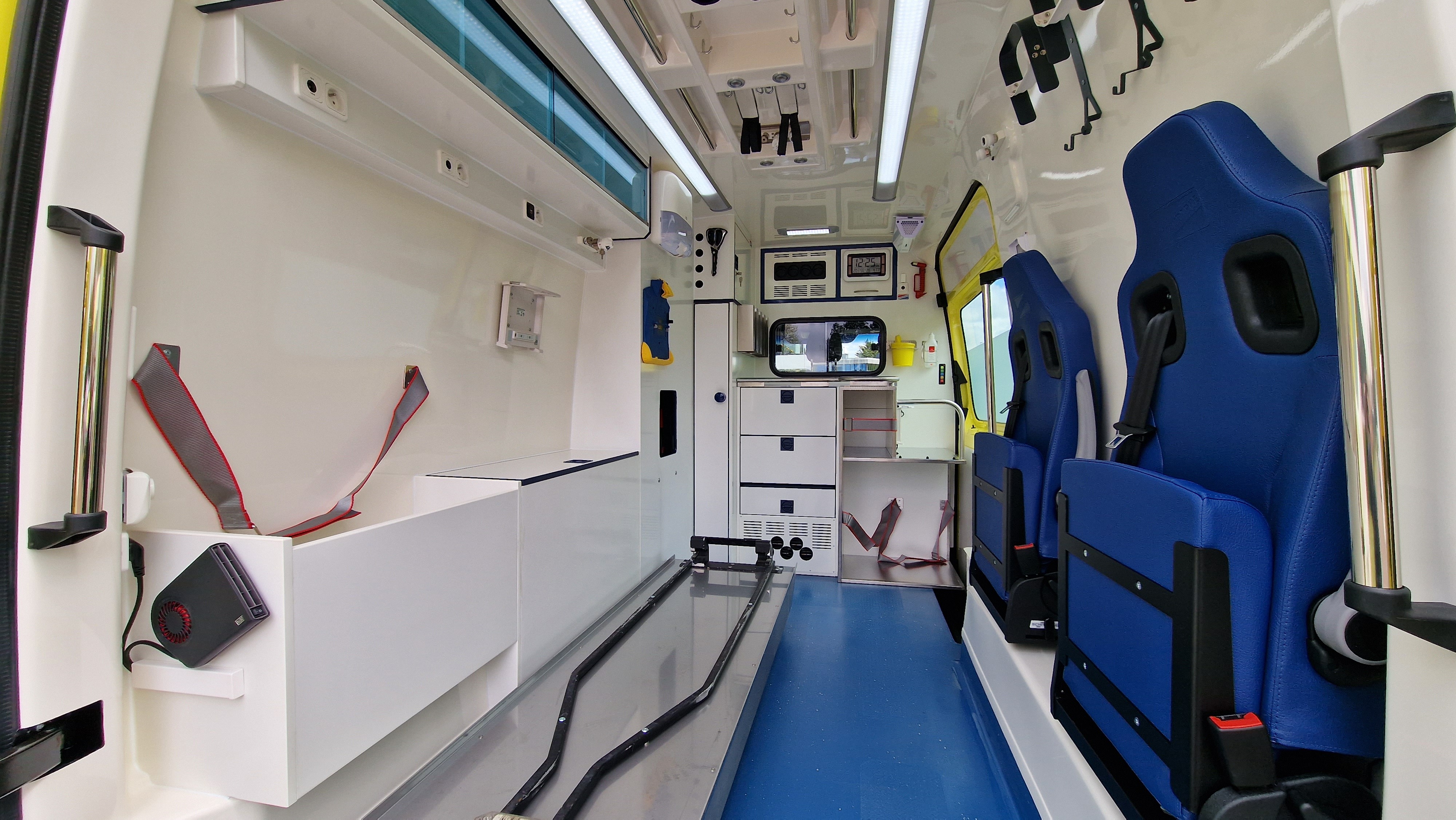 Nouvelles Ambulances 112 Croix-Rouge Bruxelles-Capitale Ipoy
