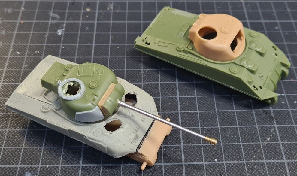 Montage parallèle : M4A4 / Firefly Ic hybrid  Heller Airfix Oy0t