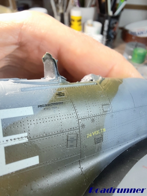 [Eduard] 1/48 - Hawker Tempest Mk V  Me4r