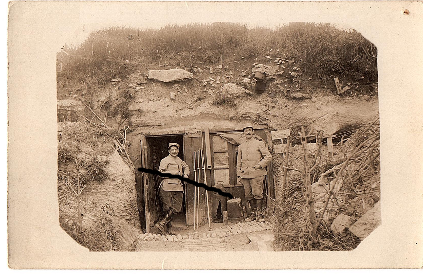 (A) photo carte, avec abri, fusées, sceaux charbons (vendue) Uzb4