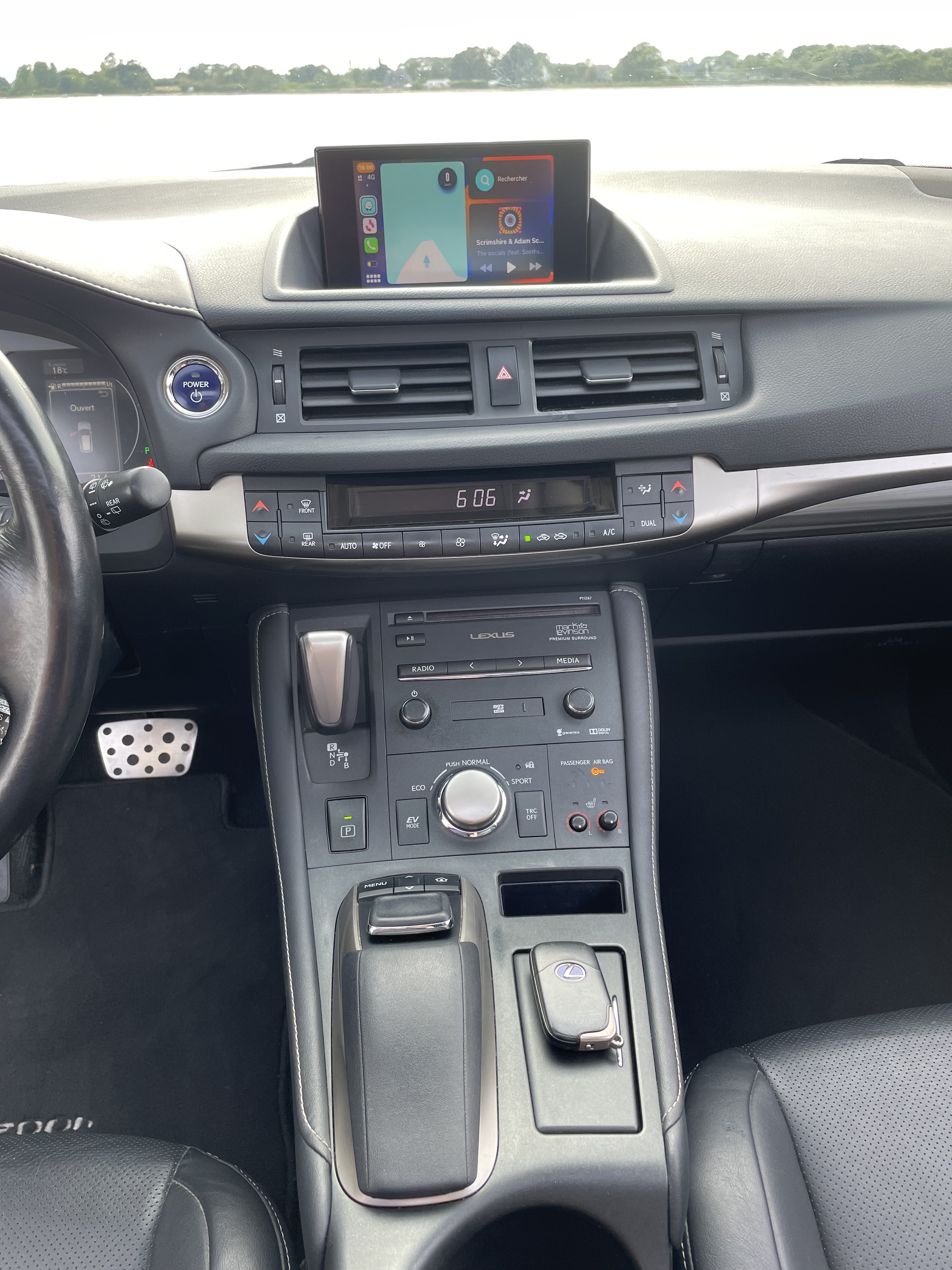 carplay CT200h