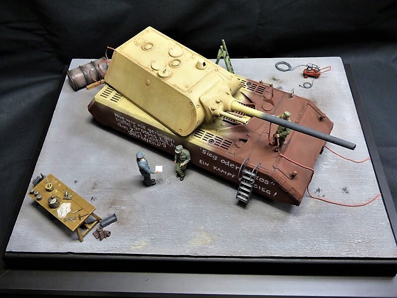 Panzer VIII Type 205 " MAUS "  CYBER-HOBBY 1/35 ème - Page 7 Wbfb