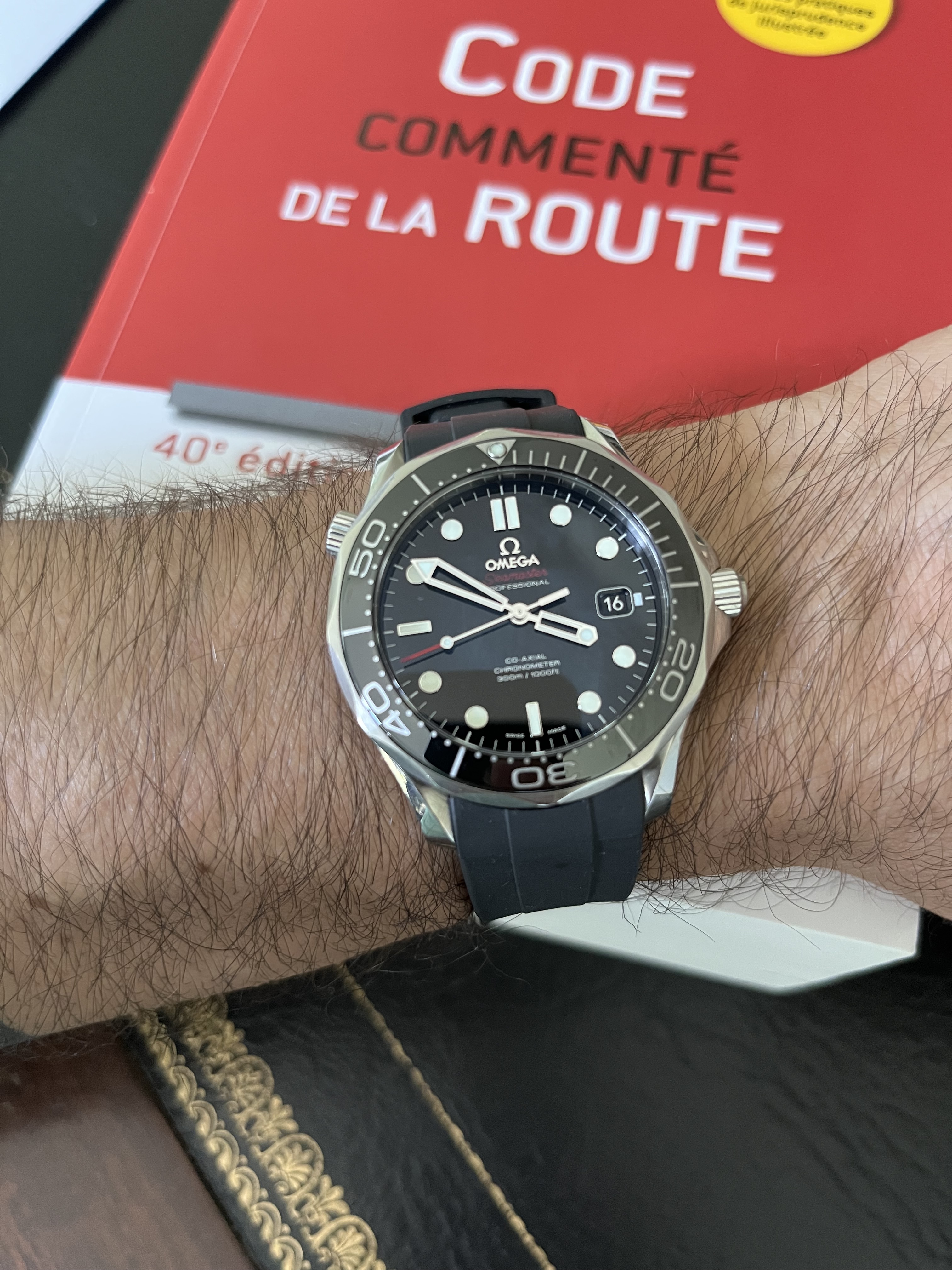 Feu de Seamaster 300 - tome 12 - Page 24 L6bo