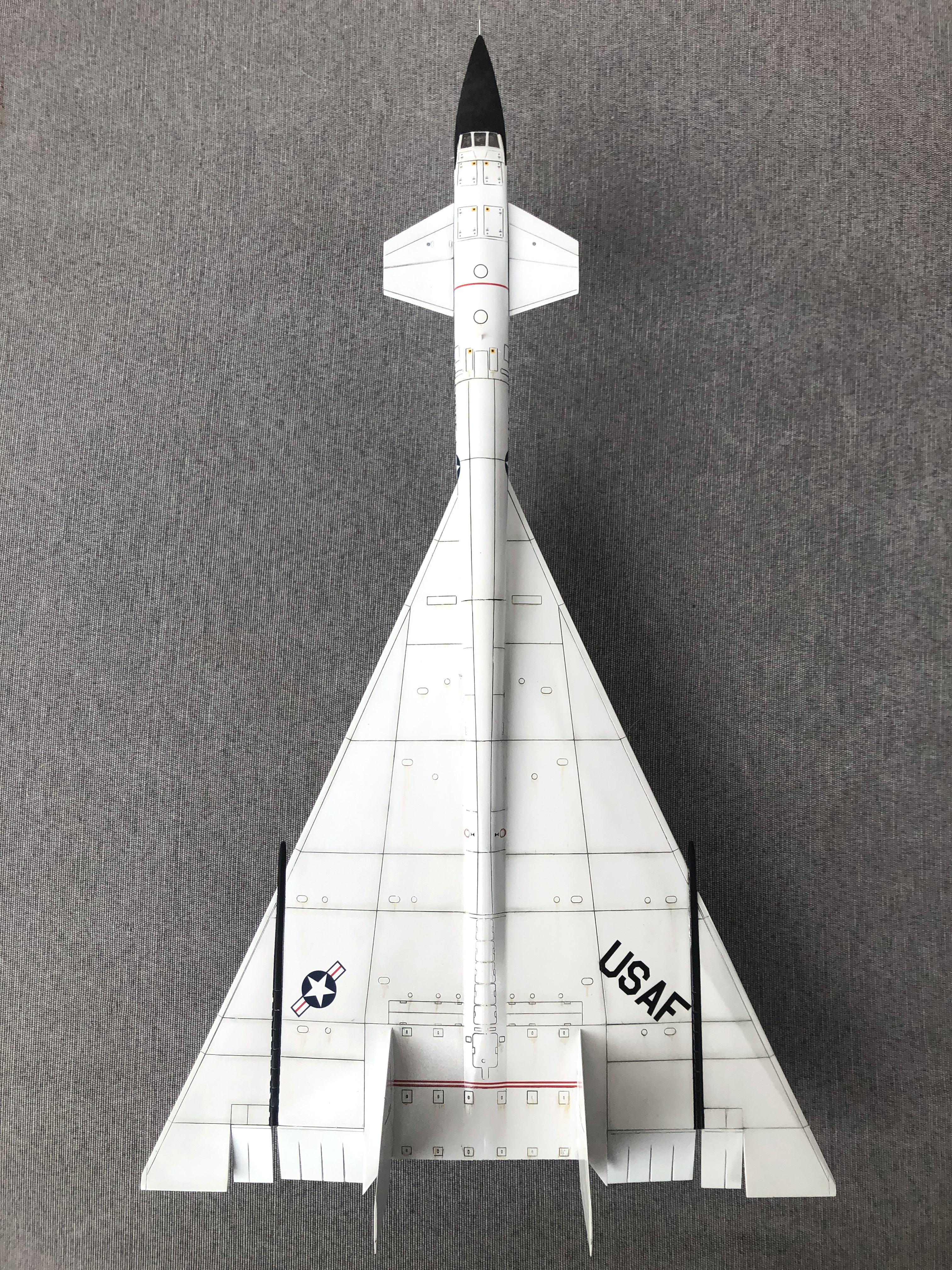 [ARMORY] North American XB-70 Valkyrie  1/144 680x