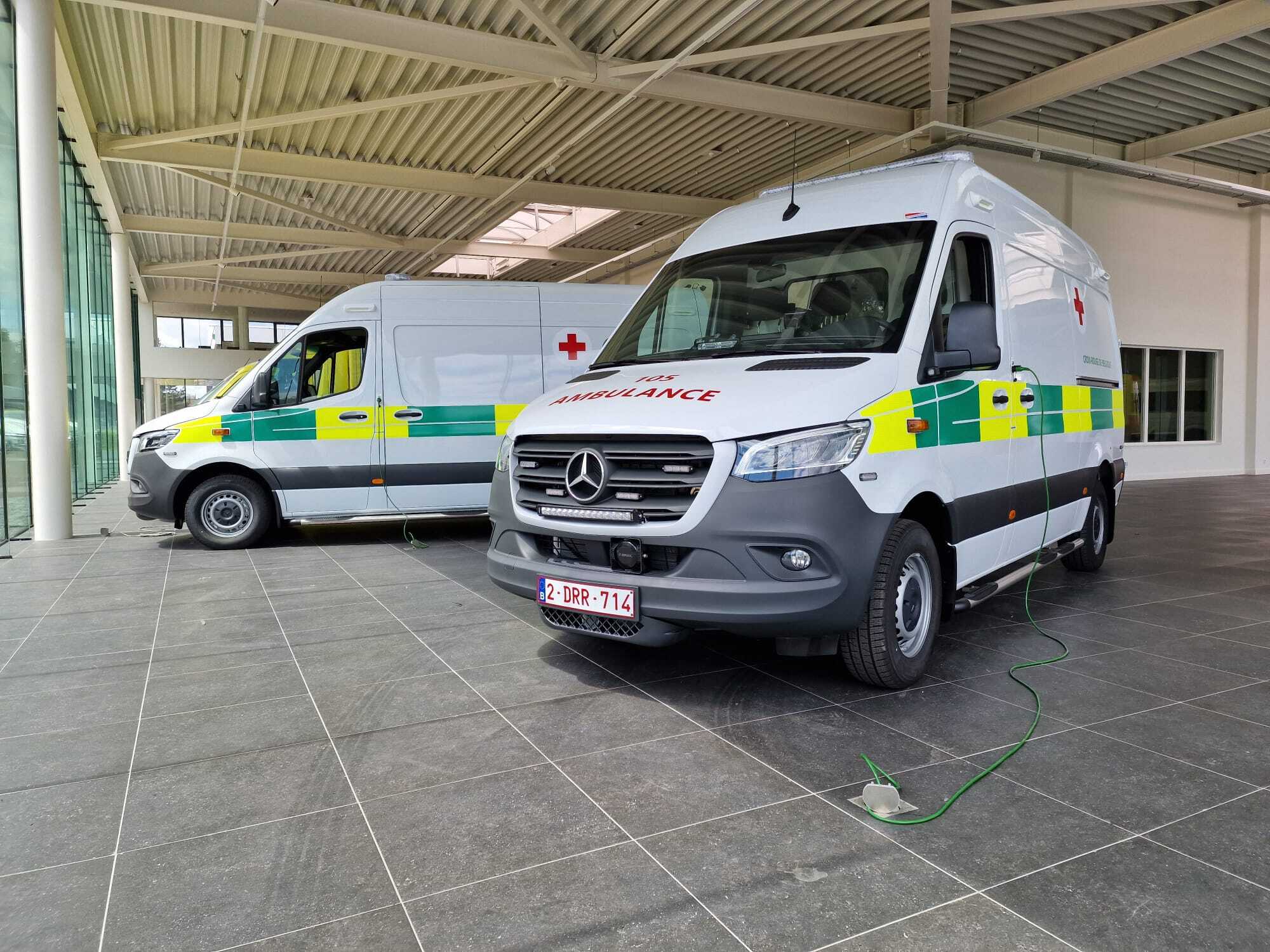 Nouvelles Ambulances 105 Médicalisée Croix-Rouge Bruxelles-Capitale P46j