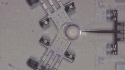 https://zupimages.net/up/23/27/xe20.gif