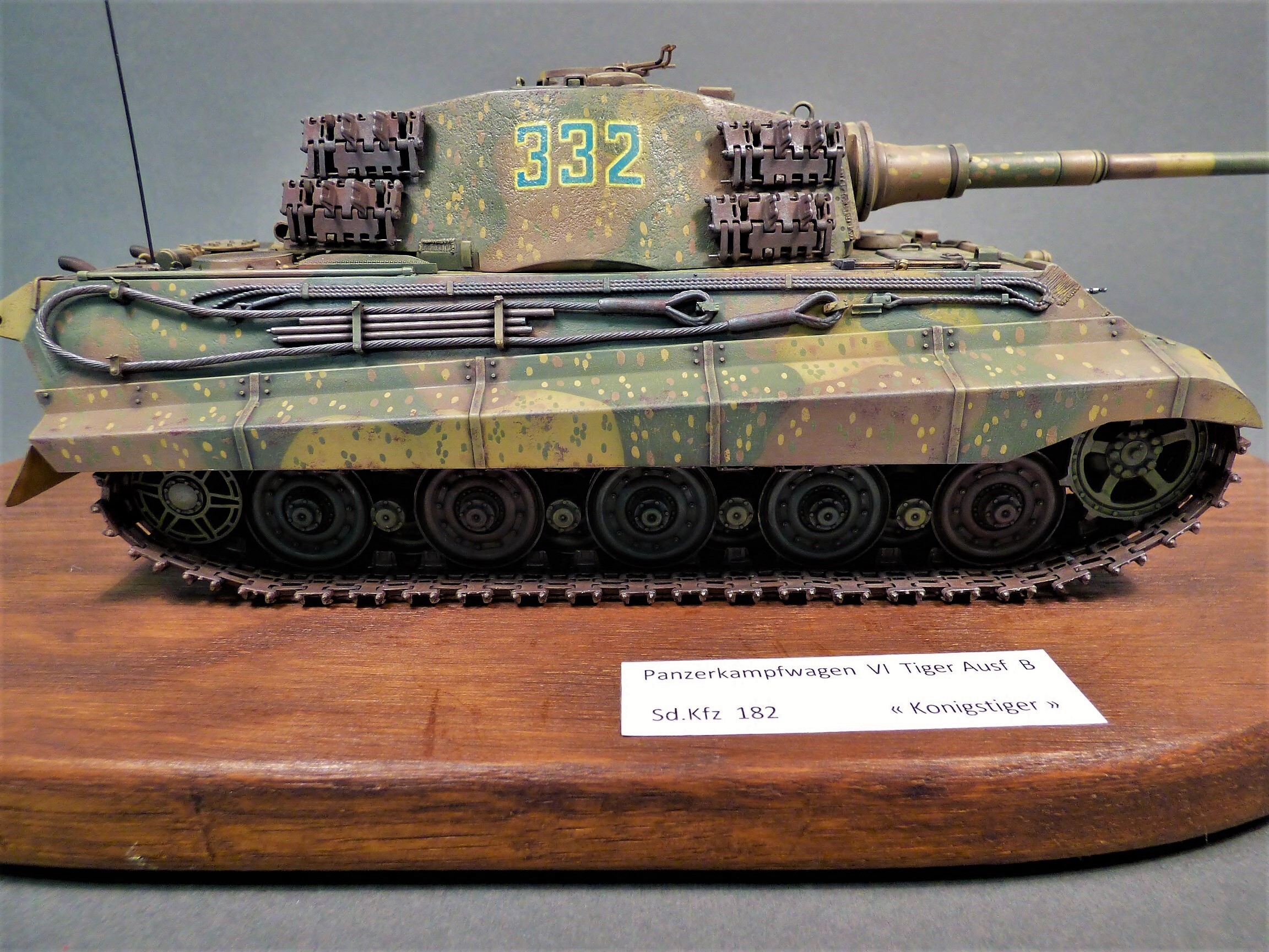 Tigre II Sd.Kfz 182. Meng 1/35. Fertig.   Ouw6