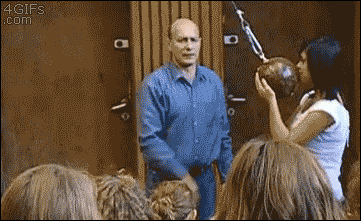 https://zupimages.net/up/23/30/hgz0.gif