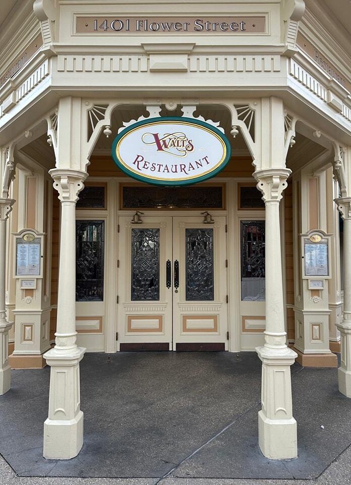 Walt's, an american restaurant (Disneyland Parc) - Page 16 K3b7