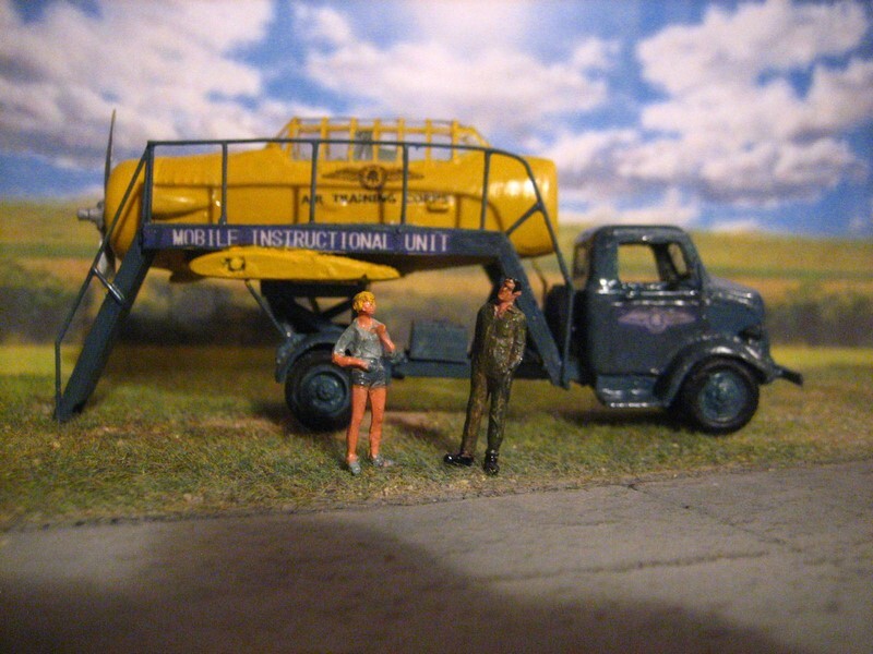 *1/72 - North American T-6 & camion Ford COE- ignoré - Page 2 M6nb